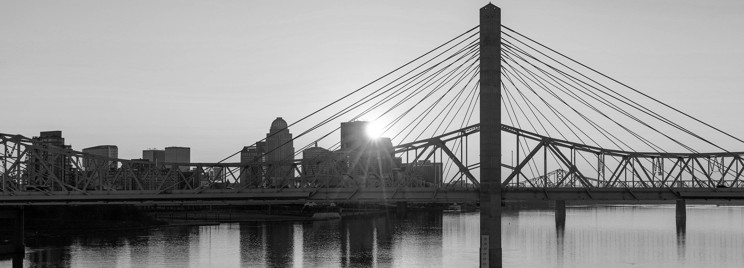 Black and white landscape view of city for nicotine pouch wholesaler perspective of market opportunity